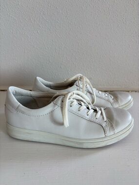 Ecco Classic White Leather Women's Lace-Up Sneakers (size 36)